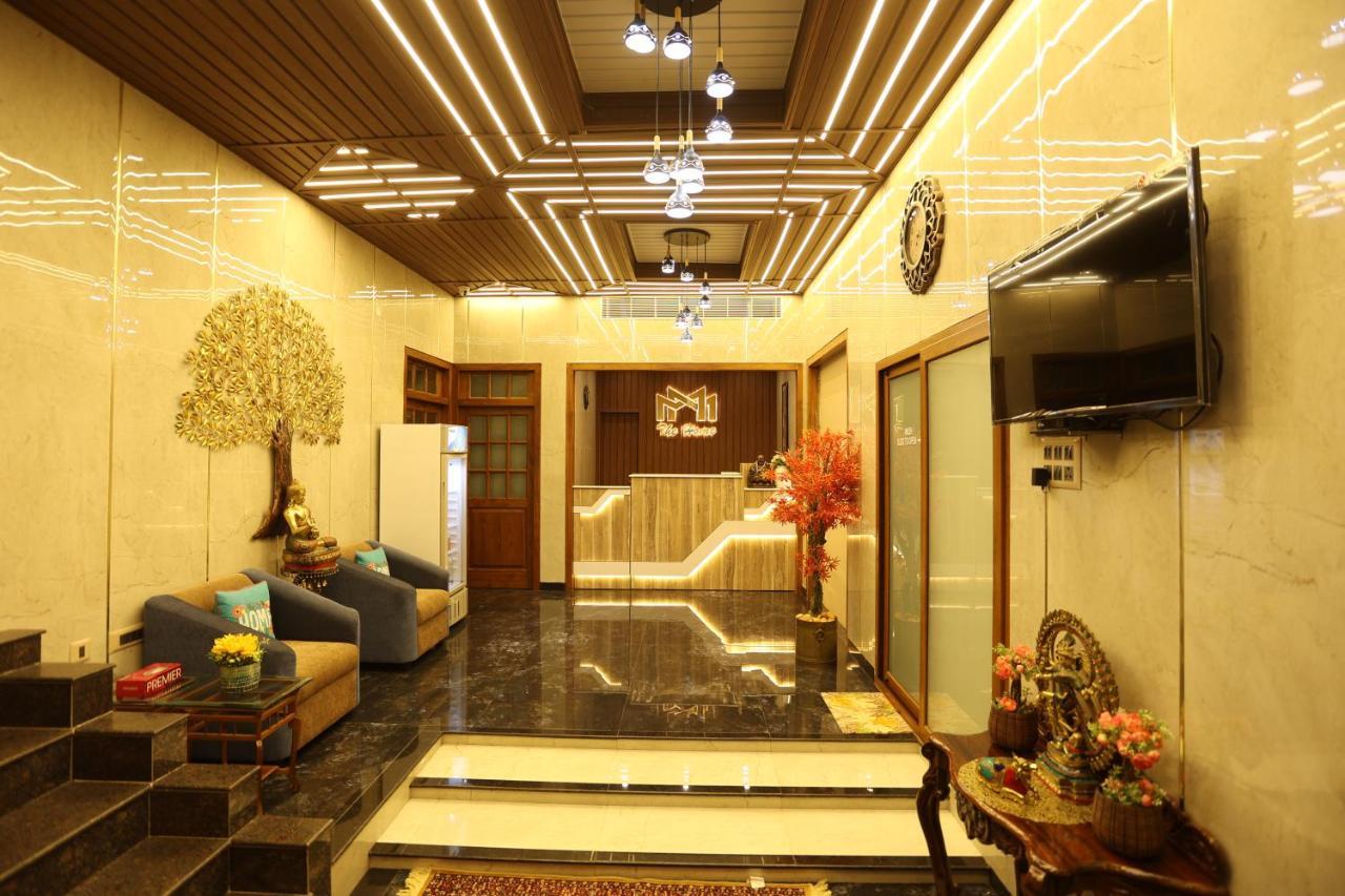 Minas Manor Hotel Tiruchirappalli Bagian luar foto